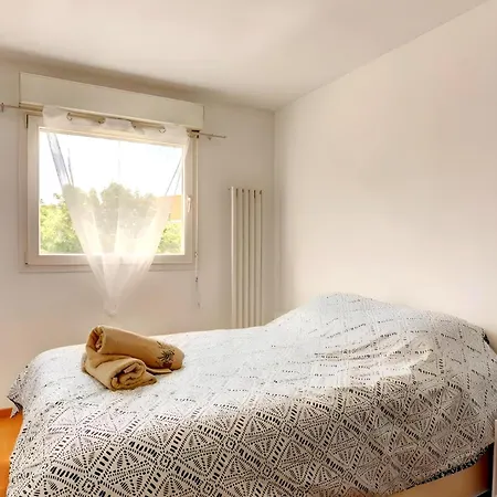 Apartment Les Caryatides - 2 Proche Versailles